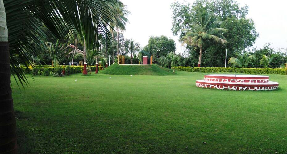 Stay Inn Hotel & Resort, Modasa 5